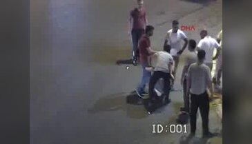 Taksicilerin silahlı, bıçaklı kavgası kamerada