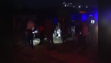 Roketin parçaları imha edilirken patladı