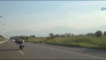 Trafikte tehlikeli şov