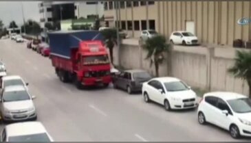 Bursa'da direksiyon başında kalp krizi geçiren kamyon şoförü öldü
