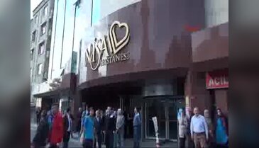 Vali Vasip Şahin yaralıları ziyaret etti