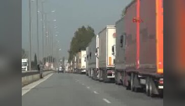 TIR sürücüleri; Türk araçlarından yabancı tüm gümrüklerde rüşvet alınıyor