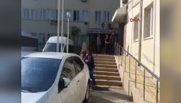 Bursa'da anne ve biri üvey iki oğluna uyuşturucu baskını