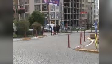 Şişhane Meydan'da şüpheli koli hareketliliği
