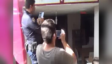 İçme suyu borusu delindi mobilya mağazasını su bastı