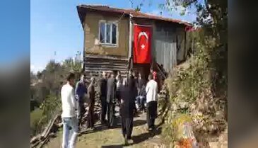 Şehit Er Erkan Özdemir'in babaevinde yas var