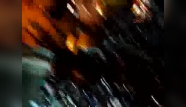 Üniversite yurdu önünde gece vakti 'kız kaçırma' protestosu