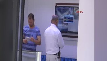 İzmir'de soygun girişimi, 2 yaralı