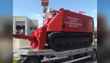 İzmir'e robotik itfaiye aracı