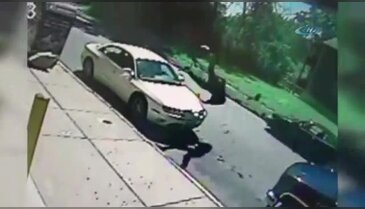 Yaşlı adam trafik canavarının hedefi oldu
