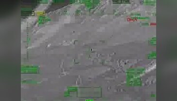 Lice'de PKK'nın bomba yüklü 3 aracını helikopterler imha etti