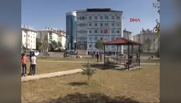 Sivas'ta 18 öğrenci gıda zehirlenmesi şüphesiyle hastaneye kaldırıldı
