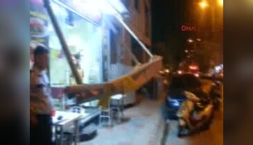 Sigara içmek için çıktığı balkondan düştü