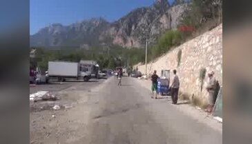 Kemer Karayolu üzerindeki balıkçı barınağı girişinde patlama meydana geldi - 3