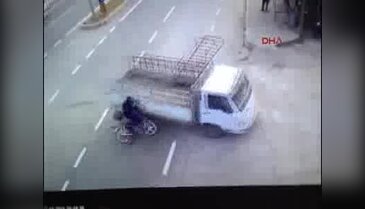 Motosiklet kamyona çarptı: 1 imam öldü, 1'i yaralandı