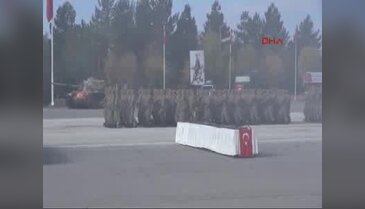 Sivas'ta acemi erlerin duygusal yemin töreni