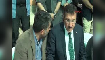 Bakan Tüfenkci'nin konvoyunda kaza