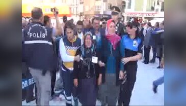 Şehit annesi oğlunun cenaze namazını kıldı