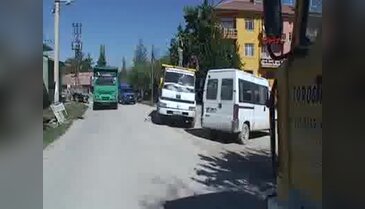 Kanalizasyon çalışmasında tarihi mezar çıktı