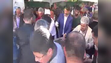 Bingöl Belediyesi, kitap okuyan 3 bin kişiye aşure dağıttı