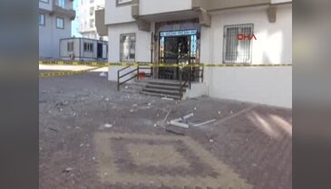 Gaziantep'te dünkü çatışmanın izleri siliniyor