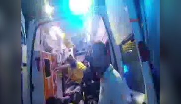 İki otomobil çarpıştı: 2'si ağır 6 yaralı