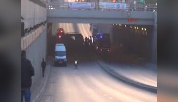 Tarım işçilerini taşıyan midibüs 2 araca çarptı: 1 ölü, 15 yaralı