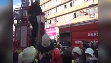 Bursa'da oto lastikçide korkutan yangın - 3