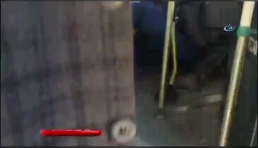 Bursa'da özel halk otobüsünde "pes" dedirten görüntüler!