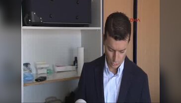 Ayağındaki 2 parmağı eline dikildi