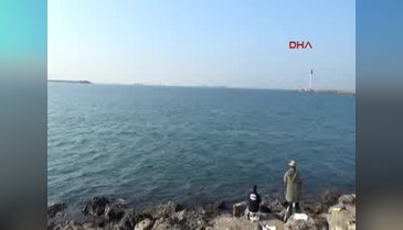 Fırtınada yan yatan gemide 8 mürettebat helikopterle alındı