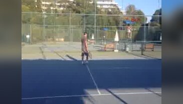 ABD'li yıldız Esai Morales, Antalya'da tenis oynadı