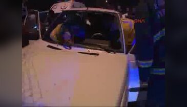 Karabük'te iki otomobilin çarptığı yaşlı kadın öldü 5 kişi yaralandı