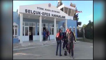 Türk paraşütçüler rekor için çalışıyor