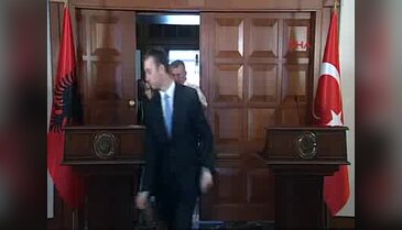 Çavuşoğlu: Teröristleri meşru güç saymak iki yüzlülüktür - 1