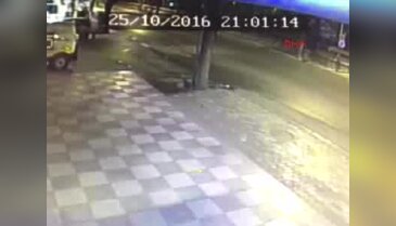 Trafik kazası güvenlik kameralarına yansıdı