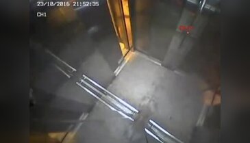 YHT üst geçidindeki engelliler asansörünü böyle parçaladılar