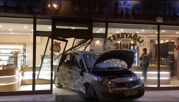 Bursa'da feci kaza: 12 yaralı