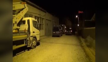 Babasını 16 yerinden bıçaklayarak öldürdü