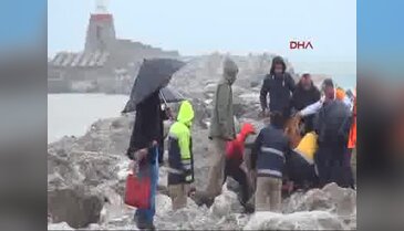 İntihara kalkışan kadını polis kurtardı