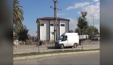 Adana'da şüpheli bavul alarmı