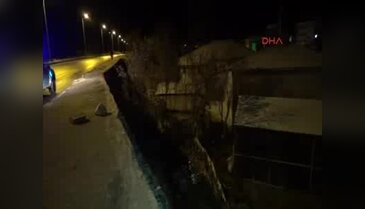 Otomobil devrildi: 2 kişi öldü, 4 kişi yaralandı