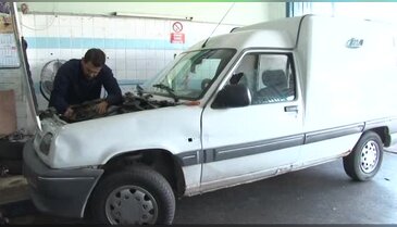 Diplomalı mühendis sanayide motor ustalığı yapıyor