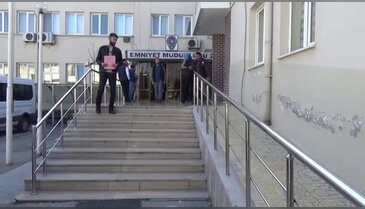 Bursa'da 6 kilo esrarla yakalandı "Baronları çekin baronları" diye bağırdı