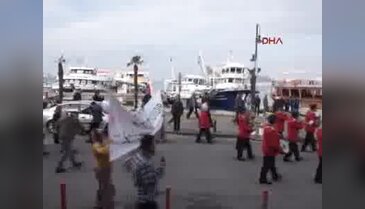 Ayvalık'taki hasat günleri zeytine minnet yürüyüşüyle başladı