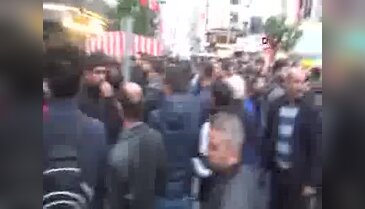 İzmir'de "HDP" eylemine polis müdahalesi, 55 gözaltı var