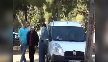 Polis, istismarcıyı linçten kurtardı