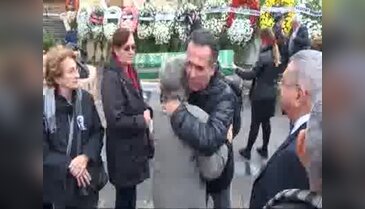 Duayen gazeteci Mete Akyol toprağa verildi