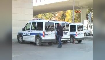 İşyerlerinde bonzai satan iki kişi gözaltına alındı