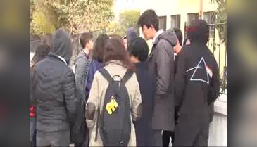 Öğretmenleri için eylem yaptılar